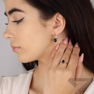 Kolczyki srebrne z onyksem w kształcie kropli/ang.zap. AT CVD-3394-E-OX próba 925