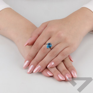 Srebrny Pierścionek z Niebieską Cyrkonią Owalną - JubilerSezam.pl