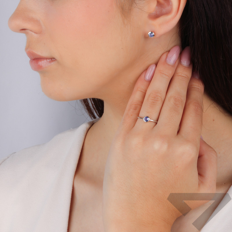 Srebrne kolczyki z tanzanitem - okrągłe, eleganckie - JubilerSezam.pl