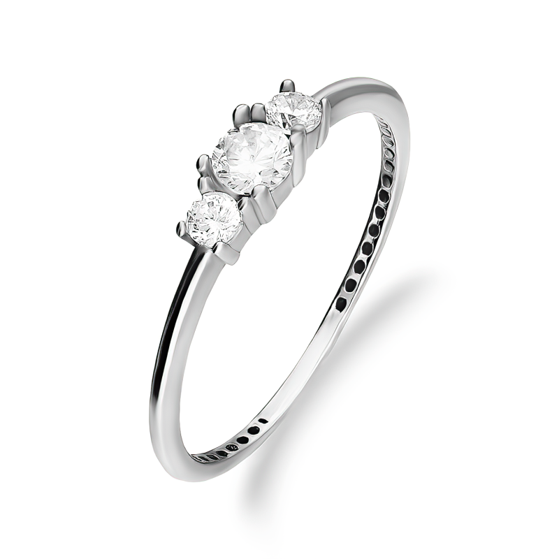 Pierścionek srebrny NOBLE z trzema białymi cyrkoniami