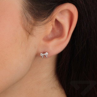 Kolczyki srebrne kokardka z cyrkoniami