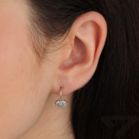 Kolczyki srebrne dla dziewczynki serce z białymi cyrkoniami