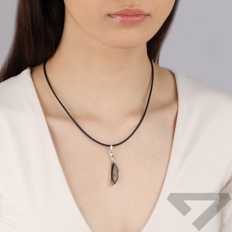 Zawieszka srebrna z koniakowym bursztynem