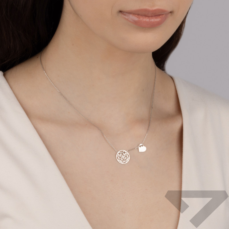 Naszyjnik srebrny z sercem i ażurowym kółkiem