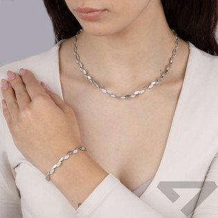 Naszyjnik srebrny z łezkami z cyrkoniami