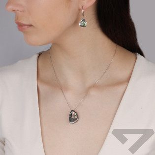 Kolczyki srebrne trójkąt obły z masą perłową