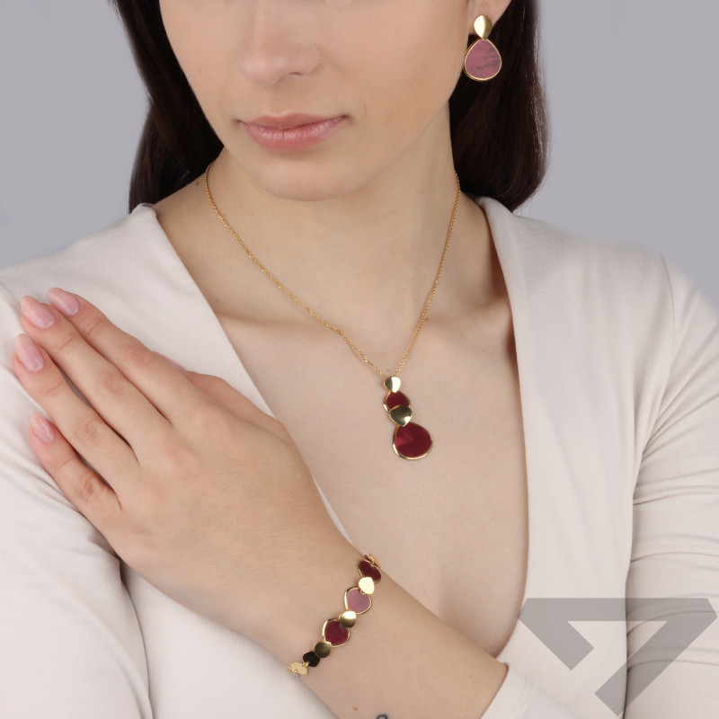 Bransoleta krople z masą perłową zaprezentowana na finalistce Miss Polski 2025 Ewie Bochenko