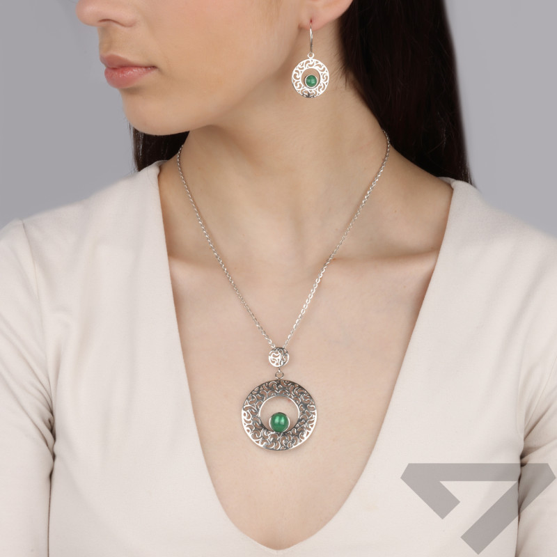 Zawieszka srebrna ażurowe koło z zielonym kamieniem