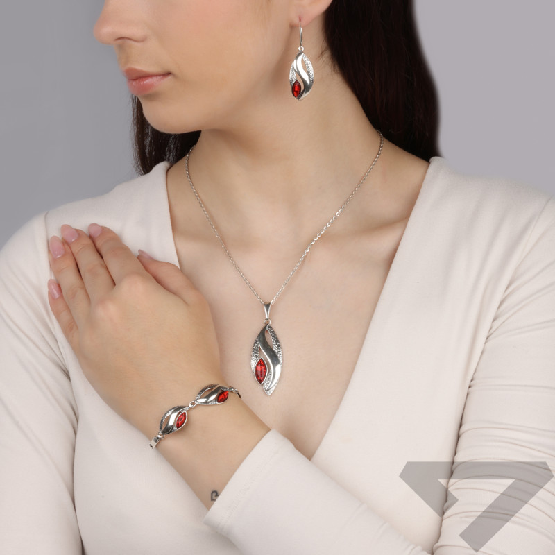 Bransoleta srebrna łezki z opalami