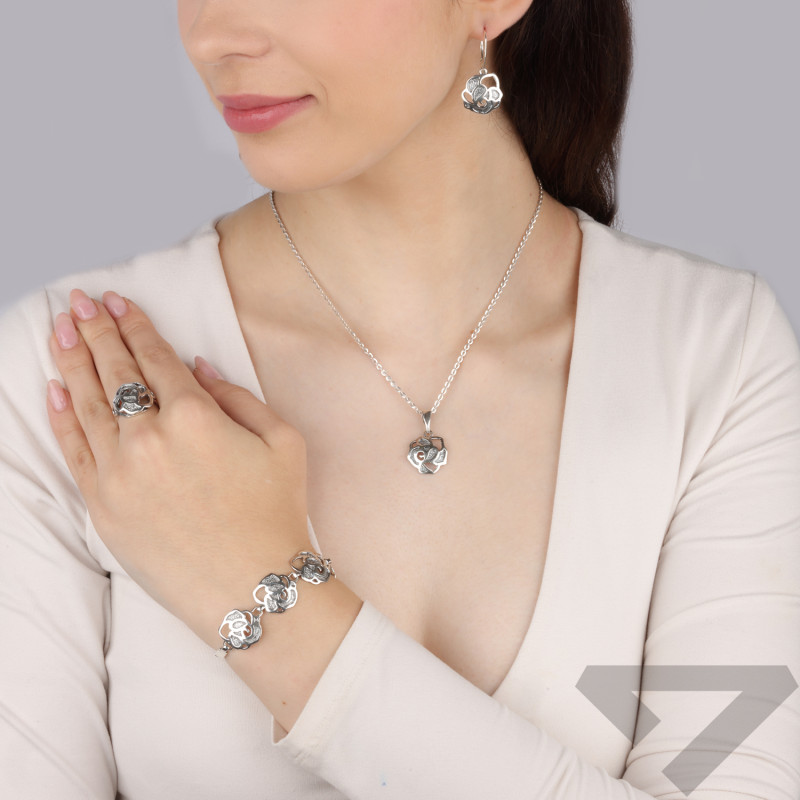 Pierścionek srebrny ażurowa róża