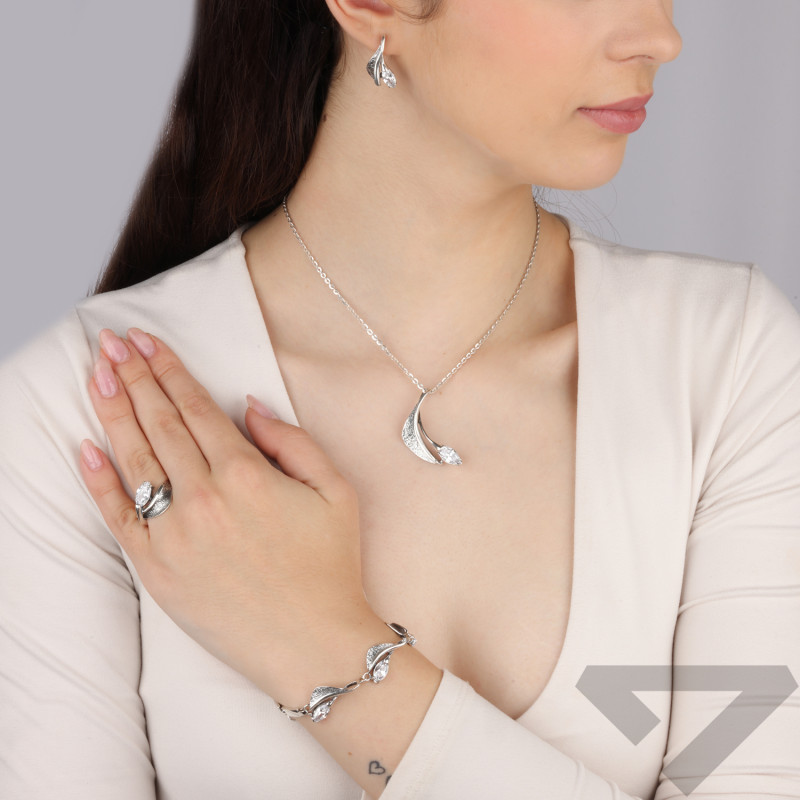 Zawieszka srebrna łodyga z cyrkonią