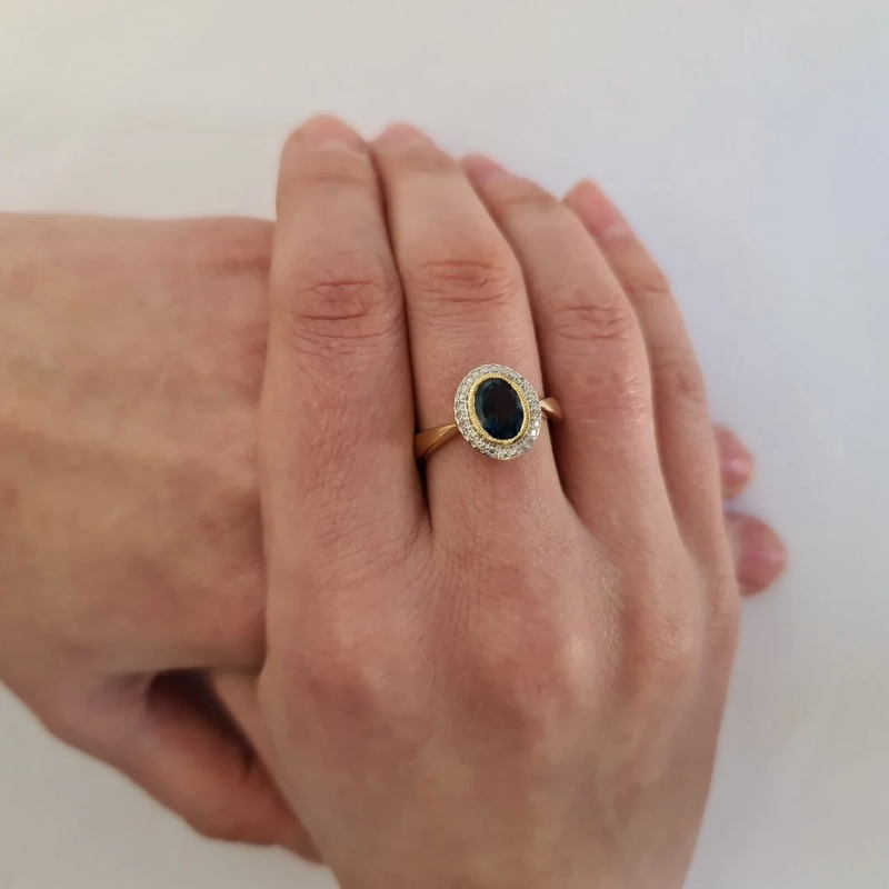 Pierścionek zaręczynowy z topazem London próba 585