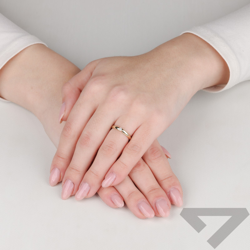 Pierścionek złoty z białą cyrkonią próba 585