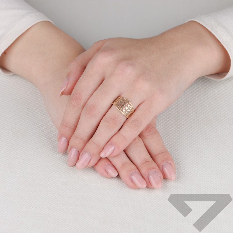 Pierścionek złoty blaszka z ażurowymi kwiatkami próba 375