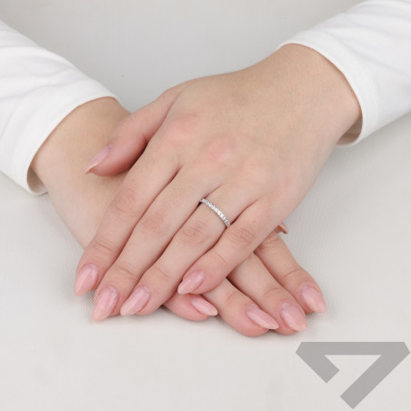 Pierścionek z białego złota rings z cyrkoniami próba 585