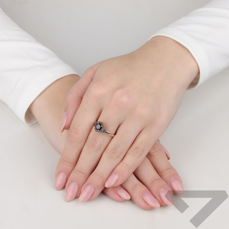 Pierścionek złoty markiza z czarnymi cyrkoniami próba 585