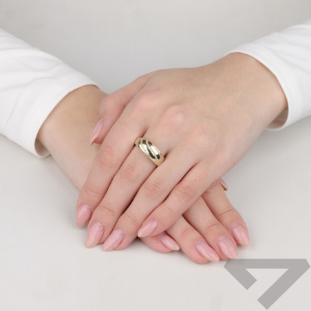 Pierścionek złoty fale z białymi cyrkoniami próba 375