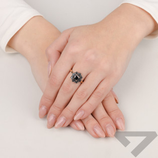 Pierścionek złoty markiza kwiat z czarnymi cyrkoniami próba 585