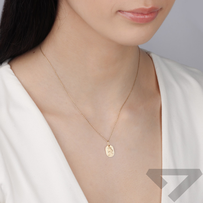 Medalik złoty Częstochowska na owalnej blaszce próba 585