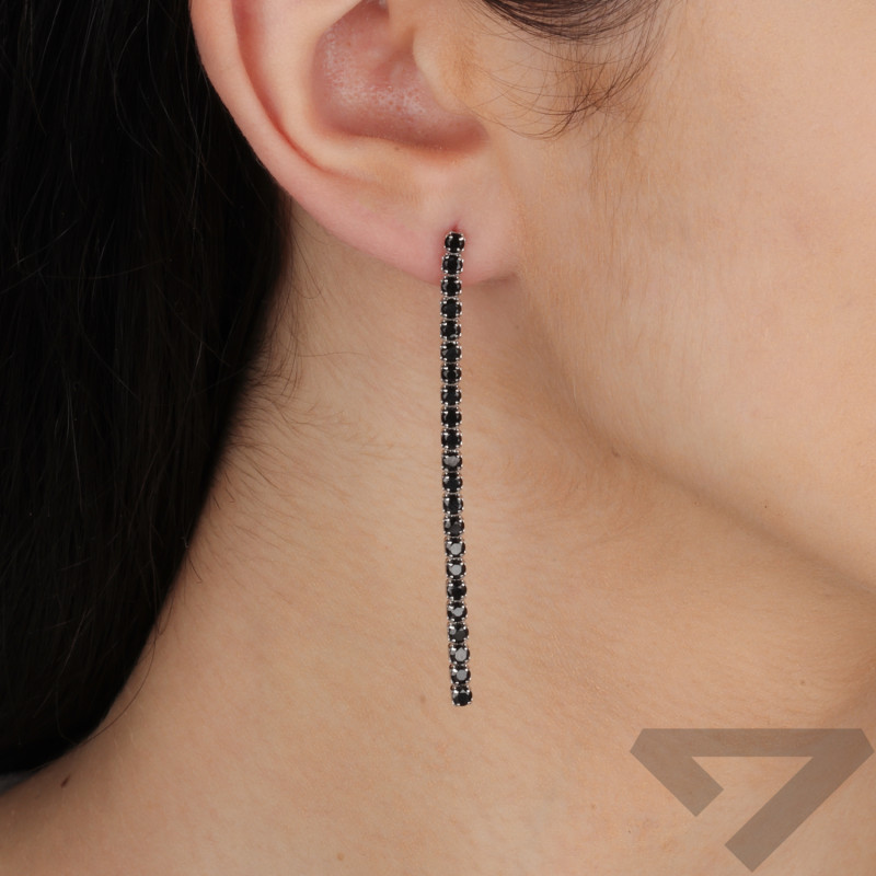 Kolczyki srebrne z rzędem czarnych cyrkonii