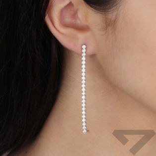 Kolczyki srebrne z rzędem białych cyrkonii