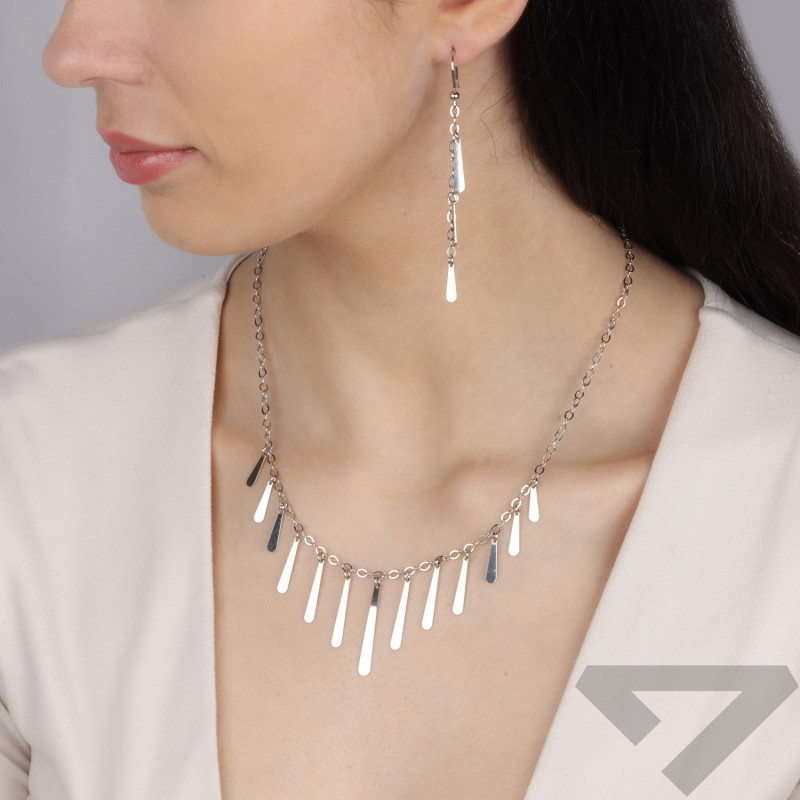 Kolczyki srebrne wiszące z kroplami na łańcuszku