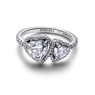 Pierścionek Pandora z sercami w lśniącej obwódce