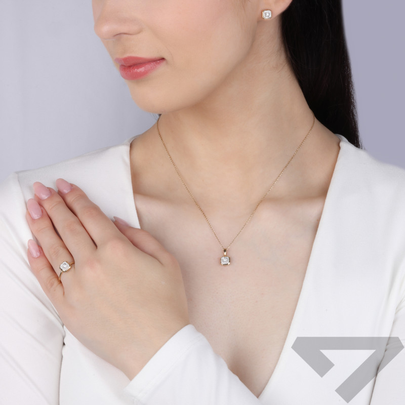 Zawieszka złota z diamentami