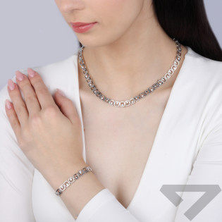 Naszyjnik srebrny z kwadratowymi ramkami