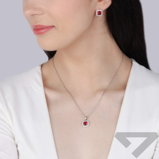 Komplet srebrny kolczyki i zawieszka markiza z czerwoną cyrkonią