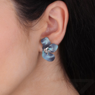 Kolczyki srebrne pół kwiatka z tytanem