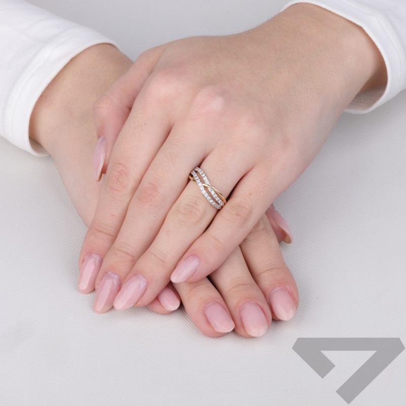 Pierścionek złoty DUBAJ z białymi diamentami