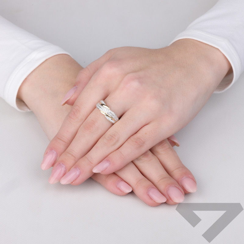 Pierścionek złoty DUBAJ z białymi diamentami