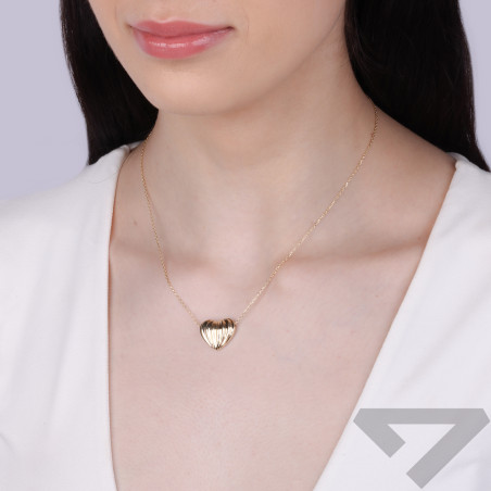 Naszyjnik złoty z sercem w prążki