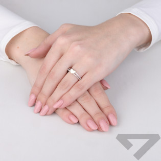 Pierścionek srebrny z sercem ze złota