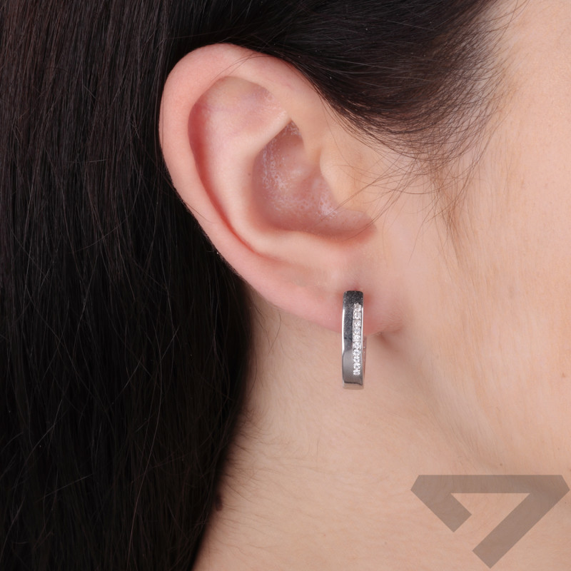 Kolczyki srebrne blaszka z rzędem cyrkonii