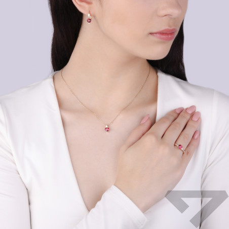 Pierścionek złoty z sercem z czerwoną cyrkonią