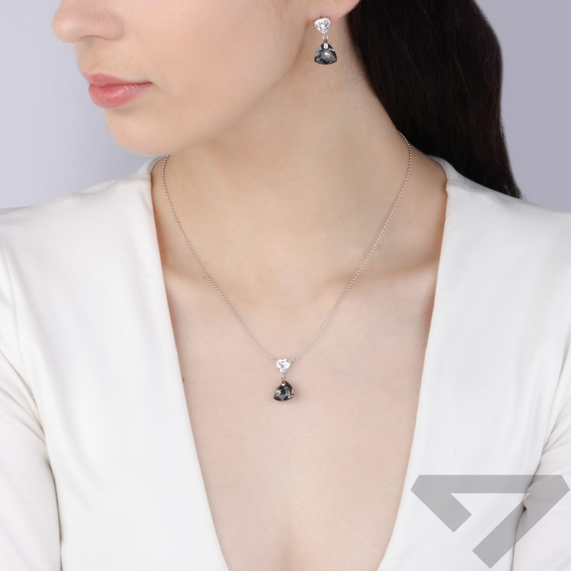 Naszyjnik srebrny z czarnym kryształem