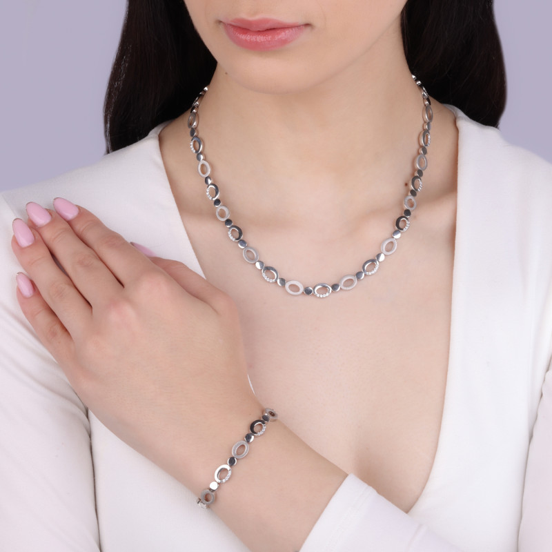 Naszyjnik srebrny owalne ramki z cyrkoniami