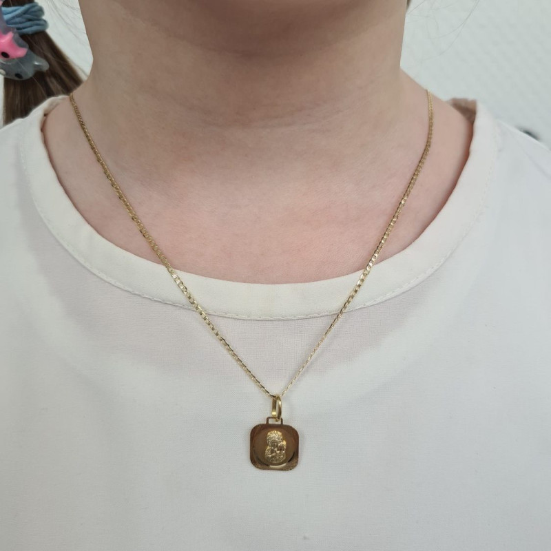 Medalik złoty Matka Boska Częstochowska z dopasowanym łańcuszkiem