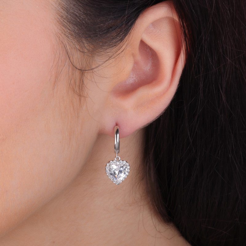 Srebrne kolczyki kółka z sercem i cyrkoniami - JubilerSezam.pl