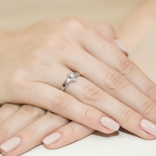 Pierścionek zaręczynowy z białego złota UNICO z diamentem BE W-155-12 białe złoto próba 585