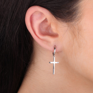 Kolczyki srebrne kółko z krzyżem