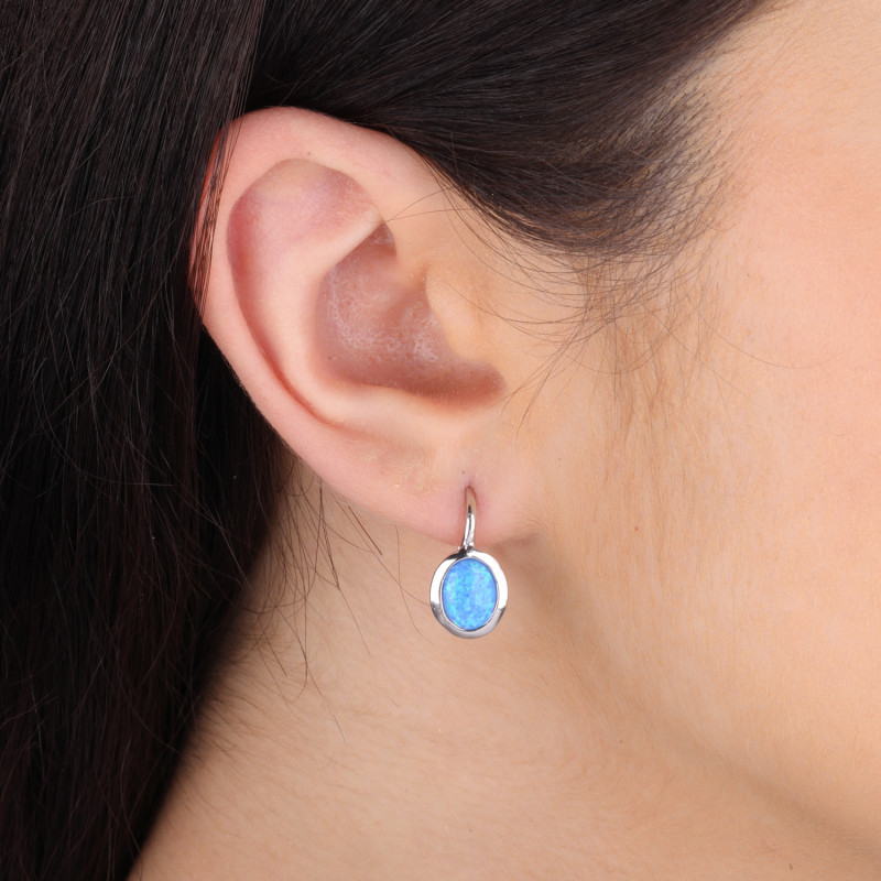 Kolczyki srebrne z owalnym niebieskim opalem