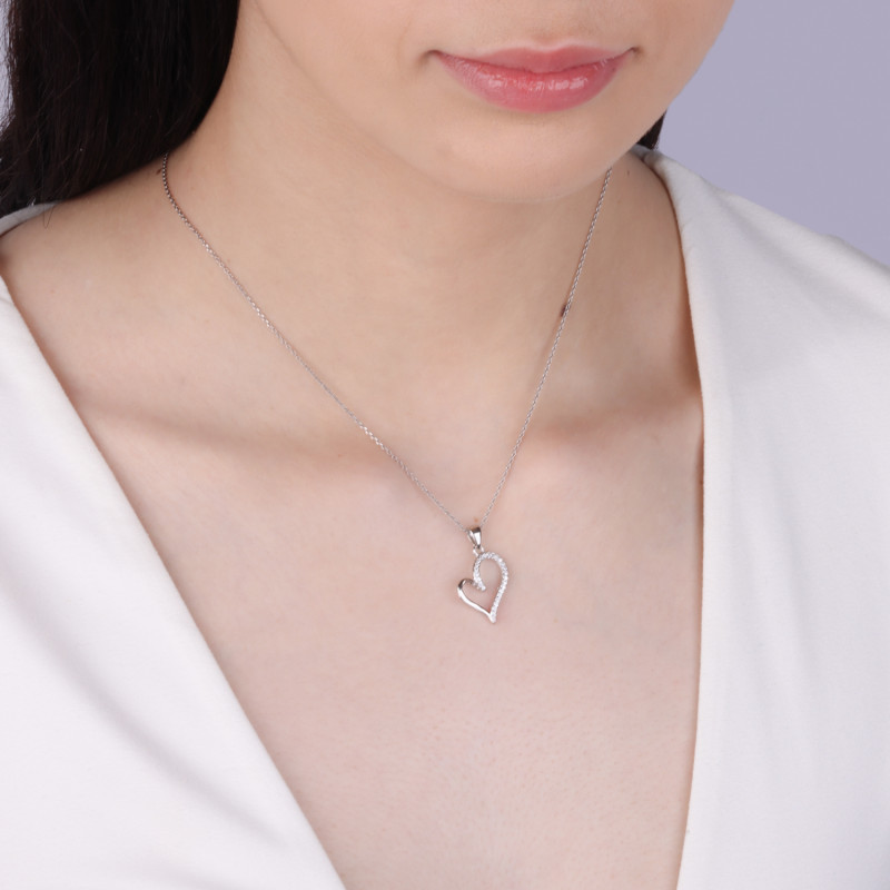 Serduszko srebrne zawijas z białymi cyrkoniami