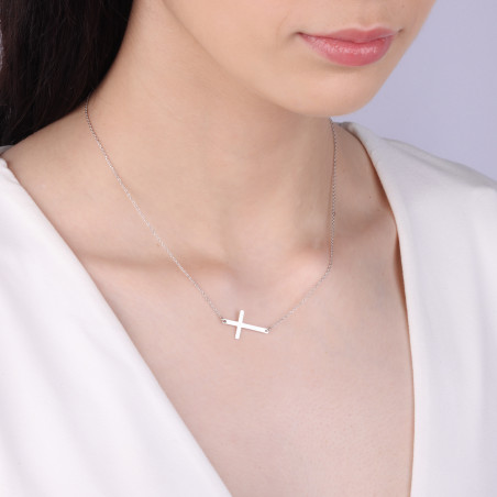Naszyjnik srebrny z gładkim krzyżykiem