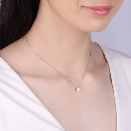Naszyjnik srebrny z kwadratową cyrkonią