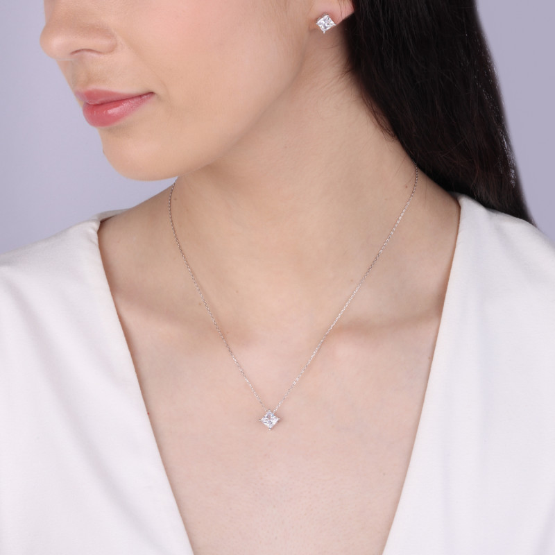 Naszyjnik srebrny z kwadratową cyrkonią