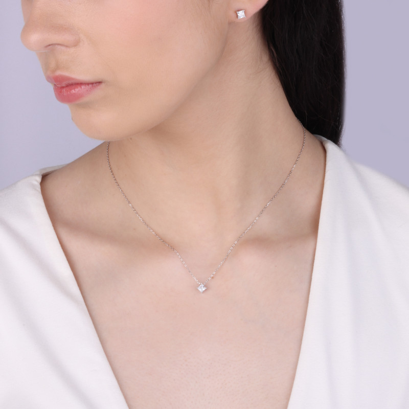 Kolczyki srebrne z kwadratową cyrkonią 4 mm