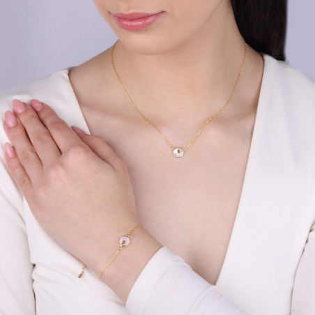 Bransoleta pozłacana koło z białą masą perłową